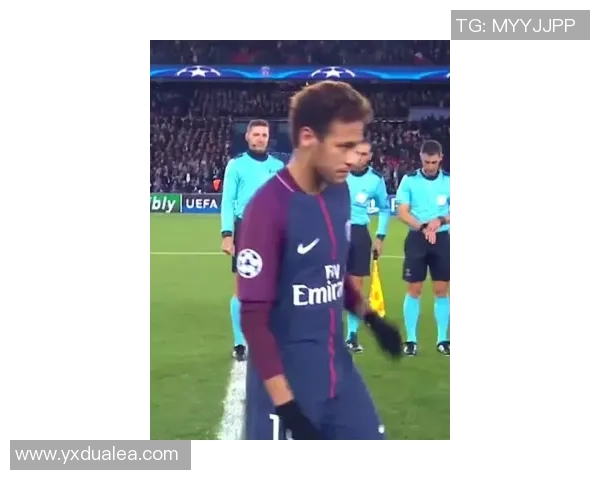 足球明星精彩瞬间身体扭转展现灵动魅力的动感图片合集 足球明星精彩瞬间身体扭转展现灵动魅力的动感图片合集