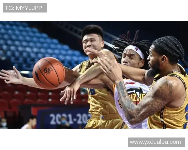 重庆篮球队与南京篮球队赛后分析个人能力的深度对比与启示 重庆篮球队与南京篮球队赛后分析个人能力的深度对比与启示