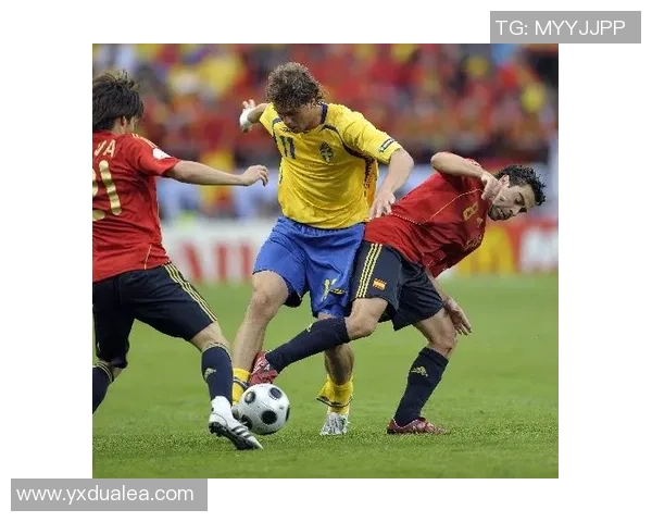 重庆足球队在欧锦赛中的团队协作表现分析与点评 重庆足球队在欧锦赛中的团队协作表现分析与点评